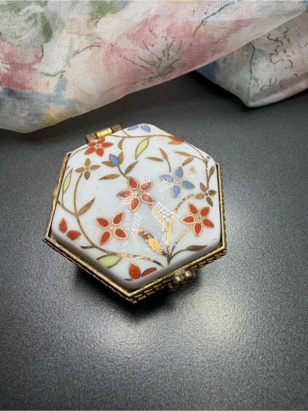 Vintage White Enamel Trinket box #31tb